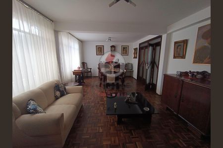 17_photo/94dce3beb9.aee49e73b172d5f5-ATLAS-9e8de3cf-5566-4021-8eb9-c6d9ad3ca827.jpg de casa à venda com 3 quartos, 300m² em Seminário, Curitiba