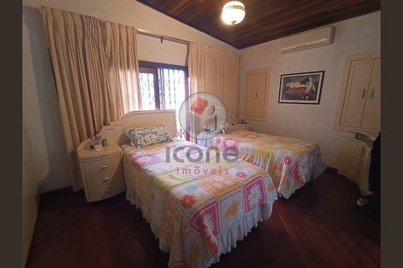 25_photo/94dce3beb9.aee49e73b172d5f5-ATLAS-d0e5df1d-b25c-4e71-838b-04ac734249cb.jpg de casa à venda com 3 quartos, 300m² em Seminário, Curitiba