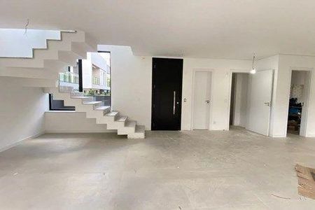 4_photo/94dce3bf33.2832257cbb3df2c4-ATLAS-b74a3c4f-9c1e-4ecc-bddf-d82fa9b49b2b.jpg de casa à venda com 3 quartos, 256m² em Campina do Siqueira, Curitiba