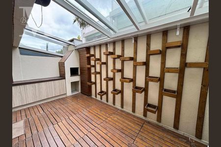 7_photo/94dce3bf5b.e100dba37721dde7-ATLAS-ffeb33f3-92f8-468d-be77-415477cf44e6.jpg de casa à venda com 3 quartos, 163m² em Seminário, Curitiba