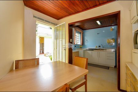 31_photo/94dce3c02f.2781d2ca693b02d7-ATLAS-890118dd-bba4-48ad-be9b-2eb3f55d6a78.jpg de casa à venda com 3 quartos, 134m² em Bigorrilho, Curitiba