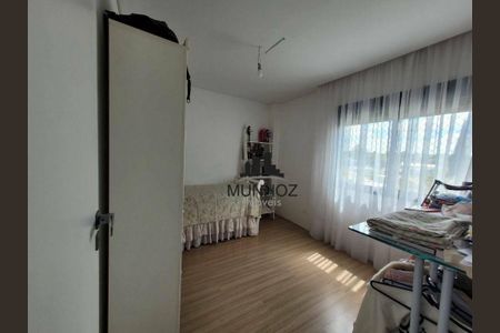 4_photo/94dce3c09f.b8a9f91cb517b5ed-ATLAS-1c287742-cc8a-4cce-baa4-afc83f5ec479.jpg de casa de condomínio à venda com 3 quartos, 141m² em Seminário, Curitiba