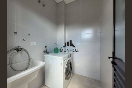 31_photo/94dce3c09f.b8a9f91cb517b5ed-ATLAS-9919b608-7a1c-45a9-a97d-f50a39b88c7a.jpg de casa de condomínio à venda com 3 quartos, 141m² em Seminário, Curitiba