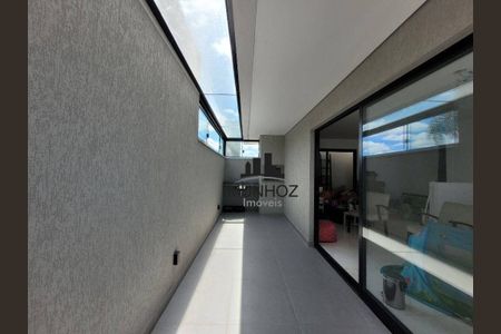 49_photo/94dce3c09f.b8a9f91cb517b5ed-ATLAS-9ceb3840-e17c-4d79-a7ba-174c5341c304.jpg de casa de condomínio à venda com 3 quartos, 141m² em Seminário, Curitiba