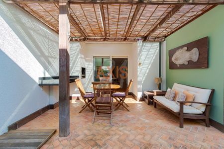 3_photo/94dce3c0bf.7a69ff73eb43ff8d-ATLAS-2d48ede9-a99f-4d72-8013-95c3b566023a.jpg de casa de condomínio à venda com 3 quartos, 138m² em Seminário, Curitiba