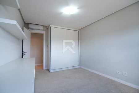 11_photo/94dce3c0bf.e481a8afa5921790-ATLAS-67886cfa-1ef8-48eb-88e4-e1b32b844579.jpg de casa à venda com 3 quartos, 184m² em Seminário, Curitiba