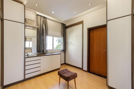 6_photo/94dce3c1d5.a944a7ef88bd55c6-ATLAS-1fd62289-9f3b-4b08-ac6b-cb6f7a6fd55b.jpg de casa à venda com 4 quartos, 614m² em Campina do Siqueira, Curitiba