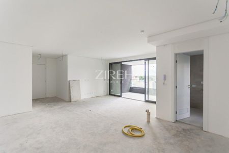 9_photo/94dce3c209.8d98e6ec1cf07680-ATLAS-68a1a4a9-fd24-4d3d-935b-2f45a42ea5be.jpg de apartamento à venda com 2 quartos, 121m² em Bigorrilho, Curitiba