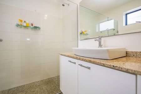 14_photo/94dce3c2f9.3da89fc49a284097-ATLAS-87236d69-3dd2-40d2-90fd-017eadcc7c3c.jpg de apartamento para alugar com 2 quartos, 188m² em Bigorrilho, Curitiba