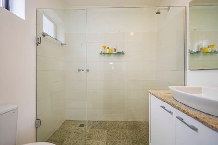 15_photo/94dce3c2f9.3da89fc49a284097-ATLAS-968393f2-00a3-45b4-a1cd-2cefc0572e97.jpg de apartamento para alugar com 2 quartos, 188m² em Bigorrilho, Curitiba