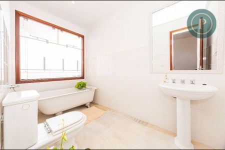 12_photo/94dce3c2fd.b6cb1b6dfff9f2d7-ATLAS-50e3f936-784c-4826-9ee6-2839b01f92a7.jpg de apartamento para alugar com 2 quartos, 188m² em Bigorrilho, Curitiba