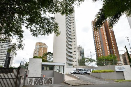 12_photo/94dce3c363.b7a28b76476596d7-ATLAS-460ca4f5-ffed-4982-86f4-9c144addc5e1.jpg de apartamento à venda com 3 quartos, 214m² em Mossunguê, Curitiba