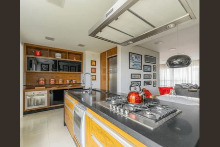 16_photo/94dce3c393.ceff8192393c33de-ATLAS-b9631809-fffc-4fb8-bd22-45ac9ef38762.jpg de apartamento à venda com 3 quartos, 180m² em Campina do Siqueira, Curitiba
