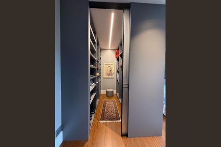 28_photo/94dce3c3a1.ff1ed52af1ecb987-ATLAS-cc076a58-d1c7-4b32-b269-8bfc36c9e90a.jpg de apartamento à venda com 3 quartos, 431m² em Campina do Siqueira, Curitiba