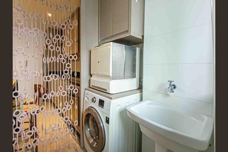 8_photo/94dce3c3cb.97d17fef2ce51bab-ATLAS-177364e7-378e-4ffe-b619-32b14b3bbb74.jpg de apartamento para alugar com 1 quarto, 40m² em Campina do Siqueira, Curitiba