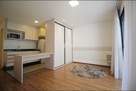 6_photo/94dce3c3cb.ce2d6558c3d8b826-ATLAS-8580cb18-b429-49df-9b25-afa2f8218527.jpg de apartamento para alugar com 1 quarto, 45m² em Campina do Siqueira, Curitiba