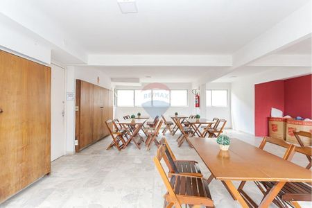 45_photo/94dce3c3cf.98afbf8d0004adb7-ATLAS-bd27da13-a8a9-4710-a49e-a1292060bebf.jpg de apartamento à venda com 2 quartos, 45m² em Bigorrilho, Curitiba