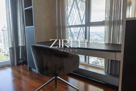 8_photo/94dce3c40b.605c8aca90d459e9-ATLAS-dfe3a9ce-4bc2-4cf1-b3b9-924587e087dc.jpg de apartamento à venda com 4 quartos, 339m² em Campina do Siqueira, Curitiba