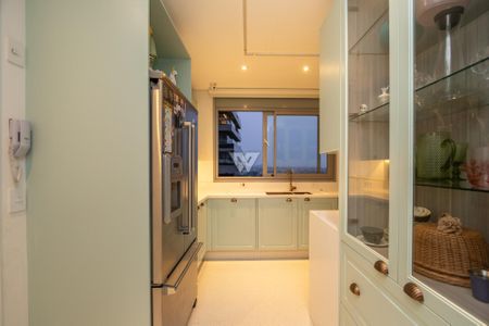 7_photo/94dce3c40b.c4d9387c67e3cd43-ATLAS-500591b3-9ba4-4eac-bcee-5f92935bee29.jpg de apartamento à venda com 2 quartos, 338m² em Campina do Siqueira, Curitiba