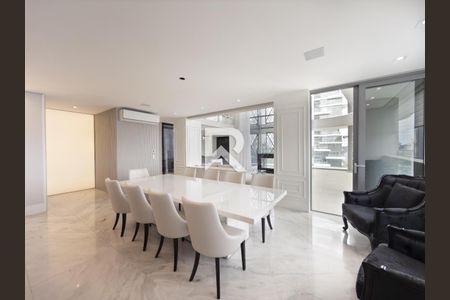 4_photo/94dce3c40b.df2406aa61ba3211-ATLAS-4d765c3c-c5aa-41f6-afad-526292c1b695.jpg de apartamento à venda com 3 quartos, 338m² em Campina do Siqueira, Curitiba