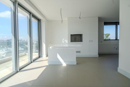 32_photo/94dce3c40d.5b63f18bcccc212e-ATLAS-dc6b3a9b-7ede-4405-8f9d-672dbd0b99be.jpg de apartamento à venda com 4 quartos, 245m² em Campina do Siqueira, Curitiba