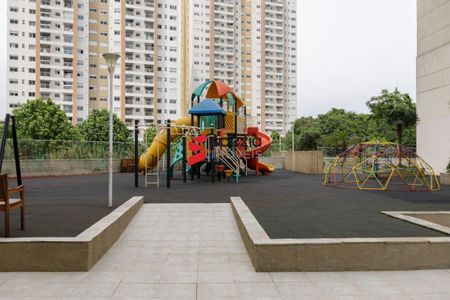 81_photo/94dce3c455.0a29179822ef5b4e-ATLAS-99ecf98e-ac20-450e-9029-c70709b8351b.jpg de apartamento para alugar com 4 quartos, 132m² em Campina do Siqueira, Curitiba