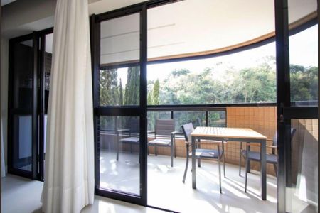 8_photo/94dce3c463.ef7c58586888ab74-ATLAS-b856d5d5-8f6c-4bfa-9656-c96d57e7eb29.jpg de apartamento à venda com 3 quartos, 236m² em Mossunguê, Curitiba