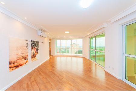 5_photo/94dce3c587.cfb61b3c459a8bdd-ATLAS-00603201-d62c-40f8-bde4-cbb381c71f9a.jpg de apartamento à venda com 4 quartos, 190m² em Campina do Siqueira, Curitiba