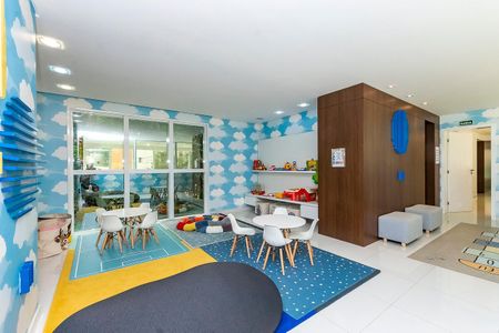 10_photo/94dce3c587.cfb61b3c459a8bdd-ATLAS-c318d8b2-a032-4ebc-b187-549996b6f85d.jpg de apartamento à venda com 4 quartos, 190m² em Campina do Siqueira, Curitiba