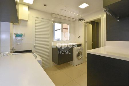 11_photo/94dce3c587.f87c5f63b588f4d4-ATLAS-5f3c9eb5-0eee-4ec2-b1f7-d9f083133150.jpg de apartamento à venda com 4 quartos, 373m² em Campina do Siqueira, Curitiba