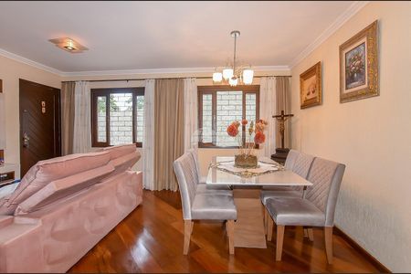 8_photo/94dce3c637.ec7180ed9404f823-ATLAS-89a7b806-4bf5-4c04-b8fb-1fcd4a551e4e.jpg de casa à venda com 4 quartos, 113m² em Seminário, Curitiba