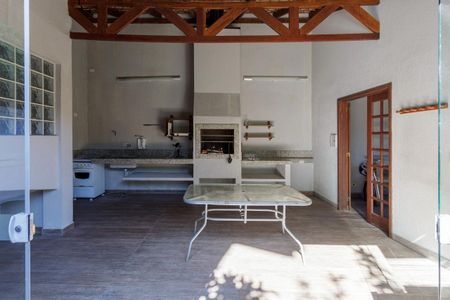 8_photo/94dce3c6e1.8cc1b0317e58a656-ATLAS-08e7b2f5-478b-4de9-9f4b-3ec01dba48ee.jpg de casa à venda com 3 quartos, 255m² em Campina do Siqueira, Curitiba