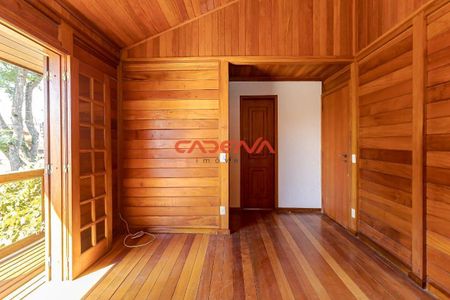 10_photo/94dce3c6e1.8cc1b0317e58a656-ATLAS-53c19a6a-8f1a-4914-b1d8-244f0e3cac8b.jpg de casa à venda com 3 quartos, 254m² em Campina do Siqueira, Curitiba