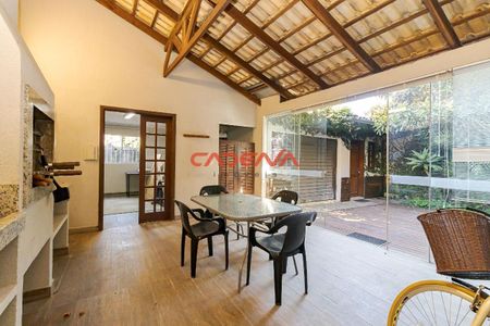 6_photo/94dce3c6e1.8cc1b0317e58a656-ATLAS-7db2bd78-11c8-4663-9fde-93a88759dced.jpg de casa à venda com 3 quartos, 254m² em Campina do Siqueira, Curitiba