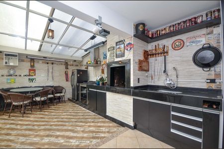 2_photo/94dce3c723.760d7ecec936a2b8-ATLAS-152792dc-e1ee-4c2f-9b1b-23abf376dcf8.jpg de casa à venda com 4 quartos, 243m² em Campina do Siqueira, Curitiba