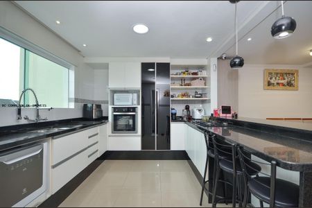 16_photo/94dce3c723.760d7ecec936a2b8-ATLAS-e199d56f-e8d7-4f91-bd0d-2af67d6148b3.jpg de casa à venda com 4 quartos, 243m² em Campina do Siqueira, Curitiba