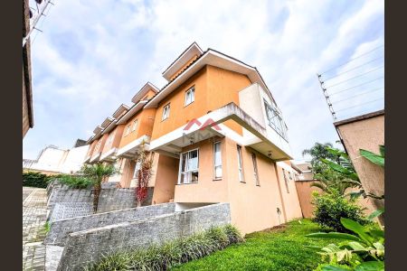 27_photo/94dce3c72b.7d44486df2fbe63f-ATLAS-75d3d109-c0b7-4bed-a672-40839b419df5.jpg de casa à venda com 3 quartos, 162m² em Campina do Siqueira, Curitiba