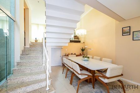 7_photo/94dce3c733.f0d246bad4da1cd5-ATLAS-6f01cfe8-9b9c-4983-bb2a-fbdad7b7077a.jpg de casa à venda com 4 quartos, 215m² em Campina do Siqueira, Curitiba