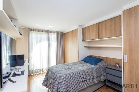 29_photo/94dce3c733.f0d246bad4da1cd5-ATLAS-9d66f79f-051e-41ea-9565-8cac970aa845.jpg de casa à venda com 4 quartos, 215m² em Campina do Siqueira, Curitiba