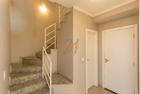 6_photo/94dce3c73b.751bca41ac608a7d-ATLAS-216a91dc-a80a-4fca-9ae9-a60db6e0c63a.jpg de casa à venda com 3 quartos, 212m² em Campina do Siqueira, Curitiba