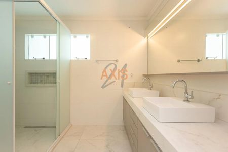 8_photo/94dce3c73b.751bca41ac608a7d-ATLAS-48d16a87-2d34-4078-b23a-83f0ddebbe93.jpg de casa à venda com 3 quartos, 212m² em Campina do Siqueira, Curitiba