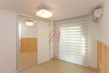 11_photo/94dce3c73b.751bca41ac608a7d-ATLAS-6e4aa07d-606c-488b-a070-11837470f6fa.jpg de casa à venda com 3 quartos, 212m² em Campina do Siqueira, Curitiba