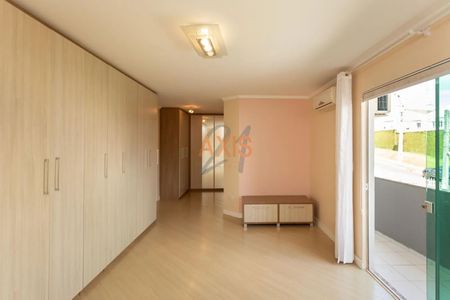 13_photo/94dce3c73b.751bca41ac608a7d-ATLAS-88d39a6d-2acb-4080-b0f5-fb65e19e4100.jpg de casa à venda com 3 quartos, 212m² em Campina do Siqueira, Curitiba