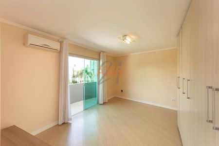 14_photo/94dce3c73b.751bca41ac608a7d-ATLAS-90ec17cb-b2a6-42b4-bf6a-94fe8f6530ec.jpg de casa à venda com 3 quartos, 212m² em Campina do Siqueira, Curitiba