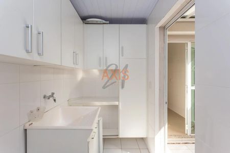 10_photo/94dce3c73b.751bca41ac608a7d-ATLAS-d98fa10f-90f4-43e3-902b-5116c42dbfa1.jpg de casa à venda com 3 quartos, 212m² em Campina do Siqueira, Curitiba