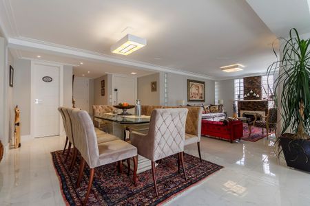 5_photo/94dce3c753.621ee2e78907adfc-ATLAS-c4fa9fdf-feb7-49fd-83da-e6ca64cb3c3f.jpg de casa à venda com 4 quartos, 341m² em Campina do Siqueira, Curitiba