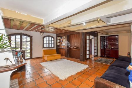 6_photo/94dce3c763.c06c3c5dbfc3661b-ATLAS-229e58d9-b213-4c5a-9412-3cf9ee3a678a.jpg de casa à venda com 5 quartos, 280m² em Campina do Siqueira, Curitiba