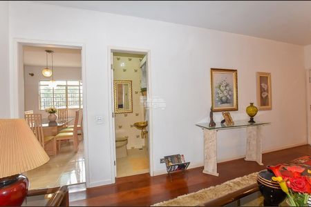 8_photo/94dce3c763.c06c3c5dbfc3661b-ATLAS-cc6fef79-29ae-4808-a72b-a5d5ecb10965.jpg de casa à venda com 5 quartos, 280m² em Campina do Siqueira, Curitiba