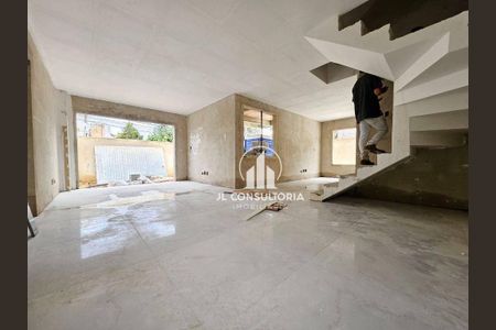 8_photo/94dce3c777.8d6ea2c275501b41-ATLAS-d5d426c2-18d4-4f32-b5e1-cee9c7a3ac32.jpg de casa à venda com 3 quartos, 177m² em Seminário, Curitiba