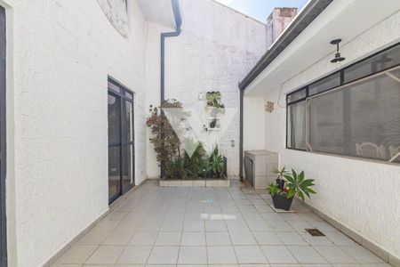 5_photo/94dce3c791.aafc750051720c32-ATLAS-d3e2f13b-c40f-4fc9-b92a-711a4a9f17ed.jpg de casa à venda com 4 quartos, 273m² em Seminário, Curitiba